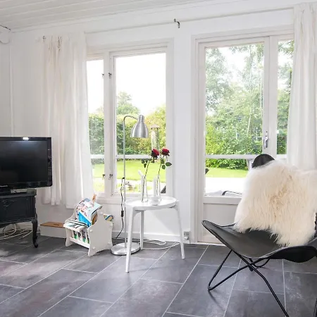 Three-bedroom Holiday In 2 Egernsund
